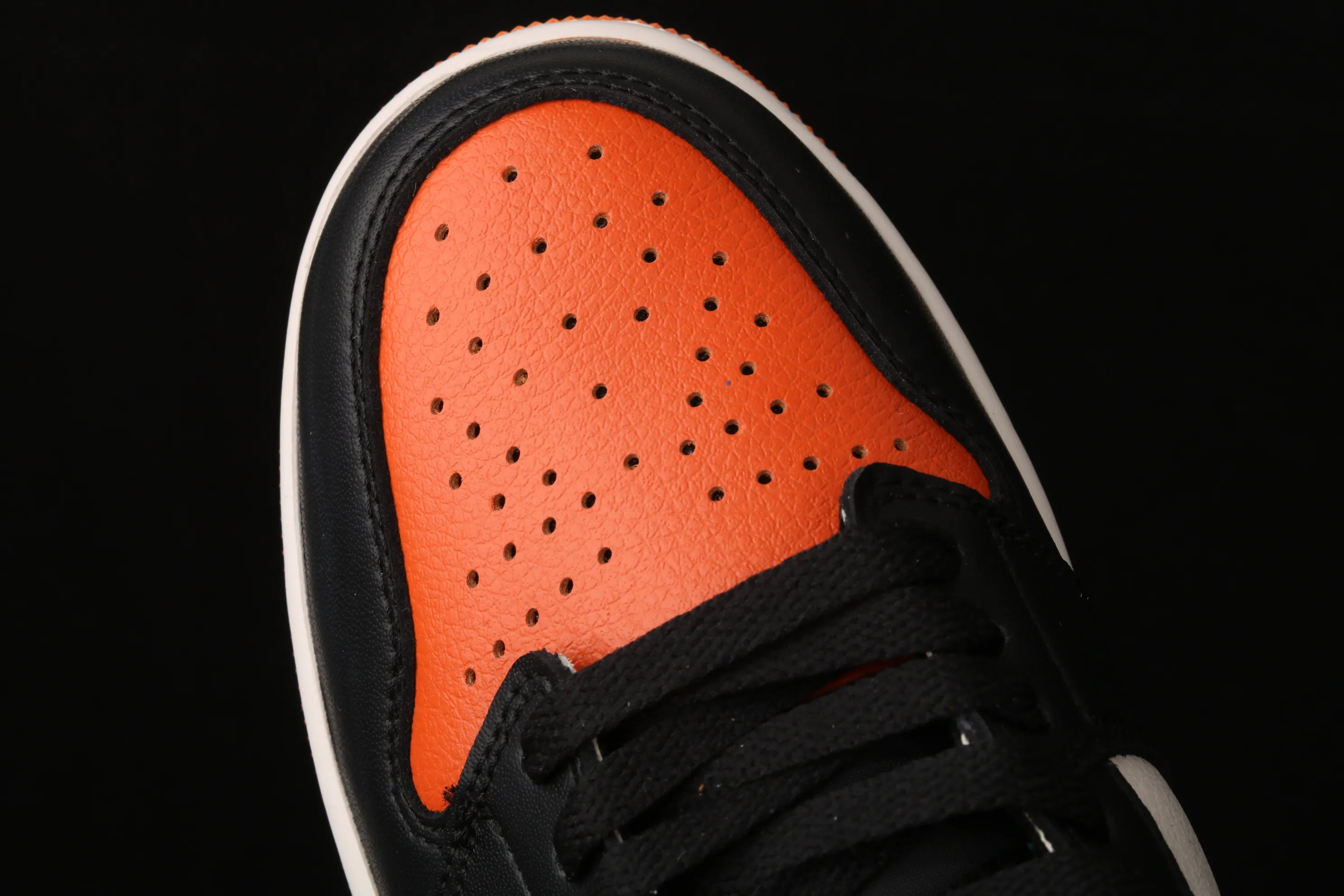 All categories Air Jordan Jordan series basketball shoes Air Jordan 1 High Air Jordan 1 Retro High OG AJ1 Joe 1 black orange white smashed backboard 555088-005